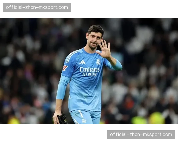 皇马门将库尔图瓦已恢复合练，接近复出