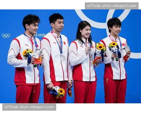 奥运资格赛前的最后磨合:中国男女混合泳接力队合练实录